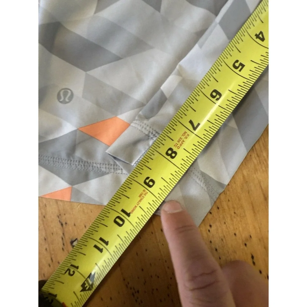 Lululemon Pace Breaker Shorts‎ Men's Medium Liner 9inch Abstract Geometric